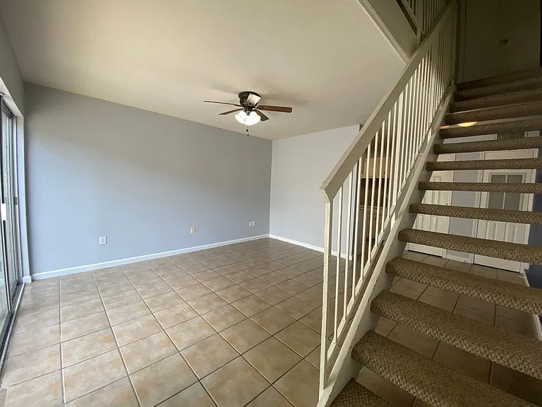 454 W Parker Blvd #B9 — Photo 9