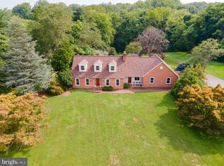 890 Willowdale Dr, Shepherdstown, WV 25443