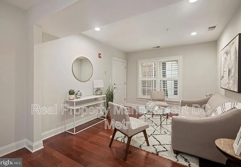 3925 Fulton St NW #2 — Photo 5