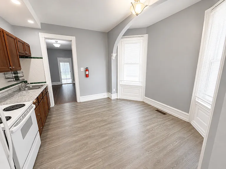 112 Haws Ave — Photo 11