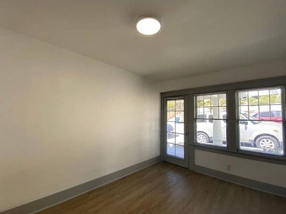 2nd image of 646 Poli St