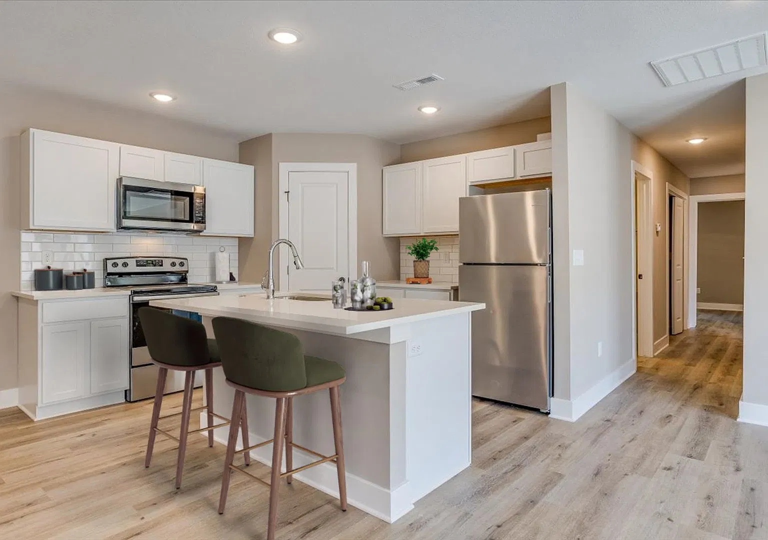 Edgewater Molly Plan — Photo 3