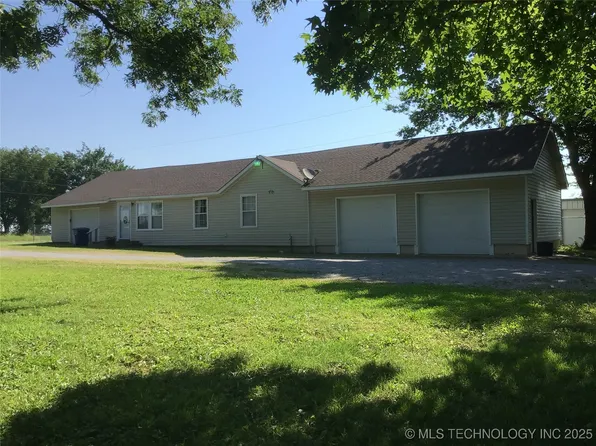 664 Hampton Rd, Adair, OK 74330