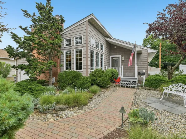 3745 Locust Avenue, Seaford, NY 11783