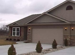 815 Daisy Cir, Demotte, IN 46310