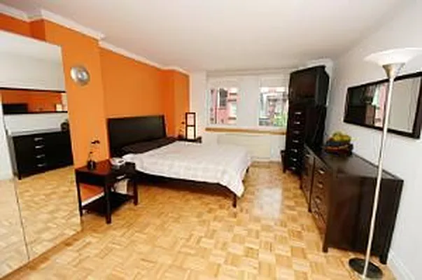 Rented by Douglas Elliman | media 21