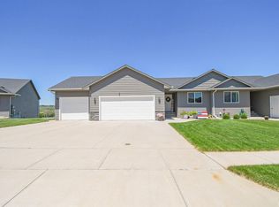1316 N Archer Dr, Sioux Falls, SD 57103