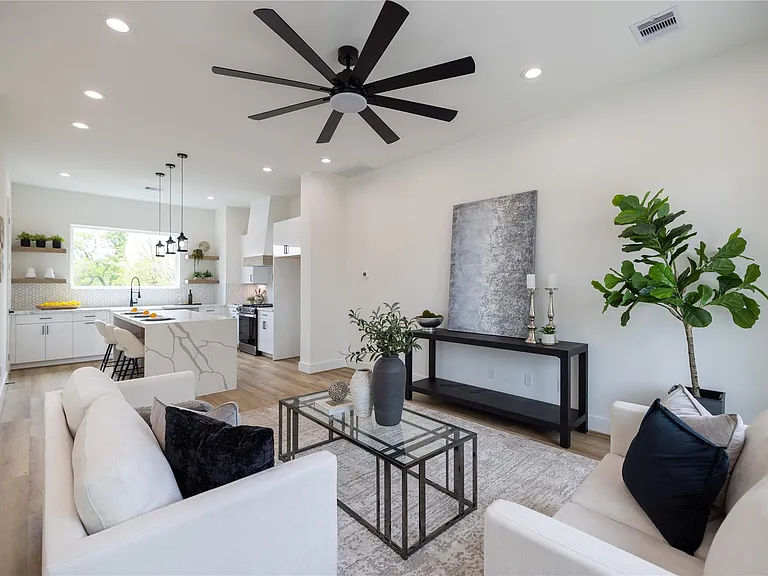4010 Yellowstone Blvd — Photo 11