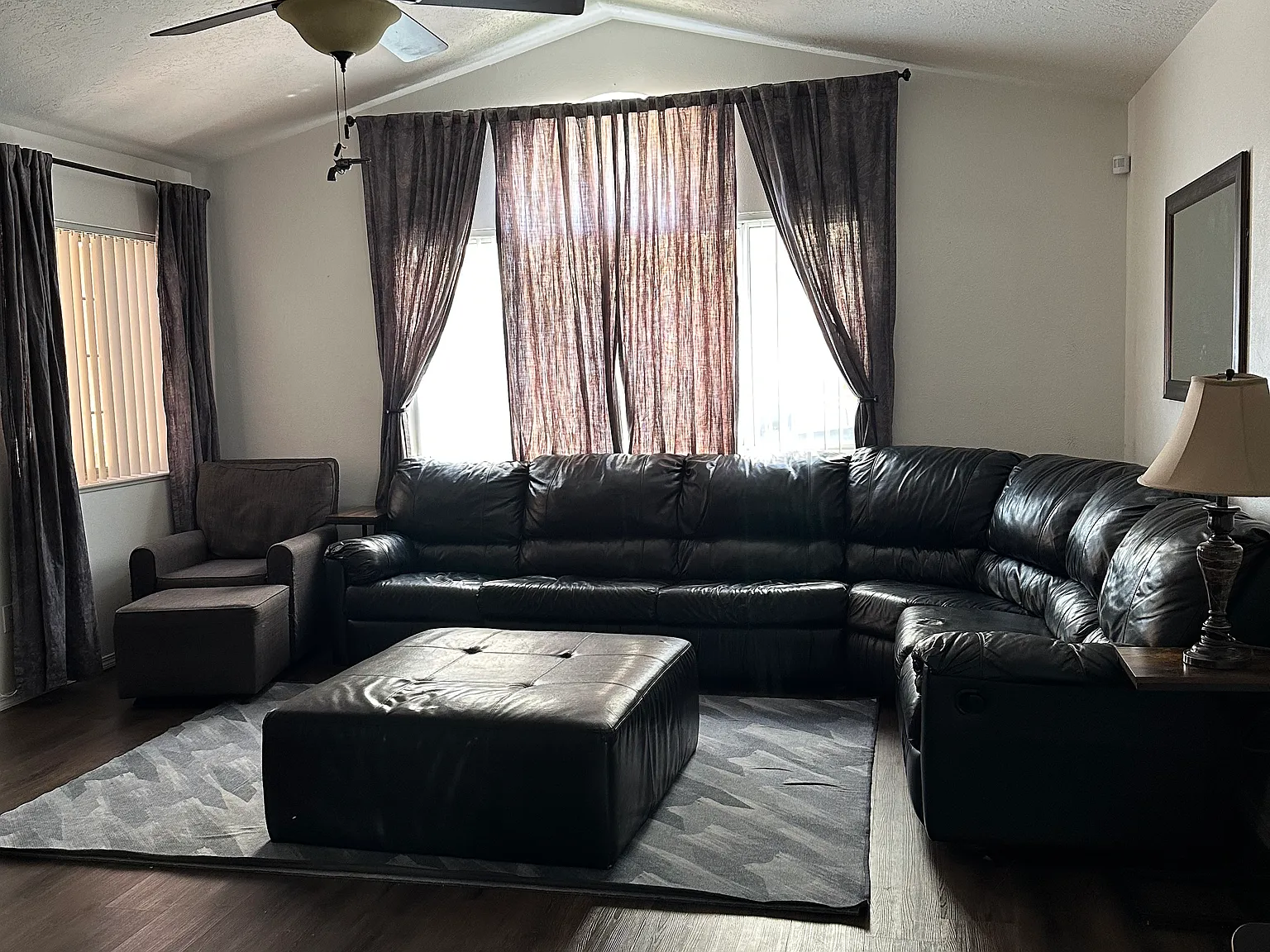 3 bed, 1703 sqft, $2,450 — Photo 4