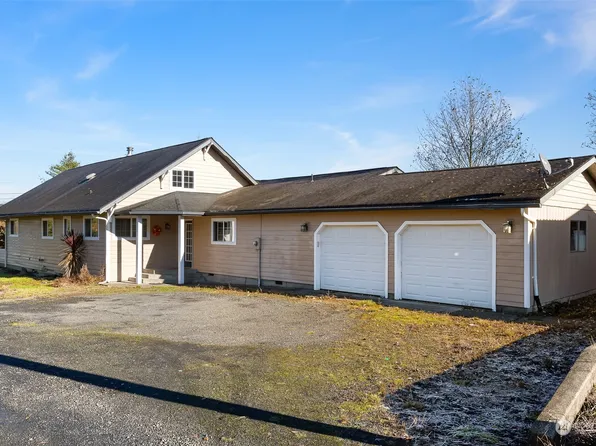 2225 Henkle Street, Raymond, WA 98577