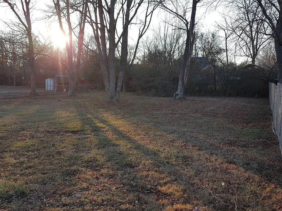 2nd image of 105 Red Berry Rd