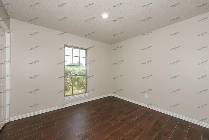 3916 Wendover Dr — Photo 10