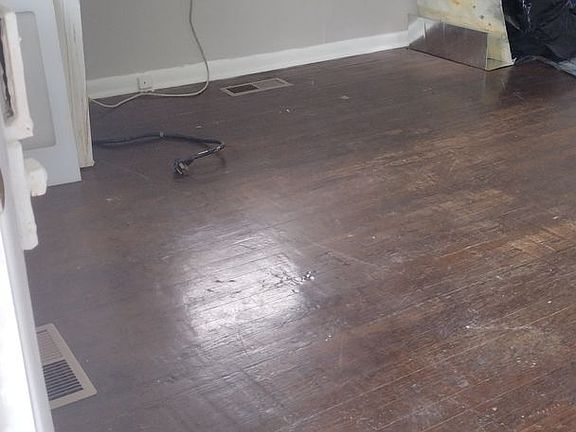 3rd image of 1220 McArthur Ave #1220