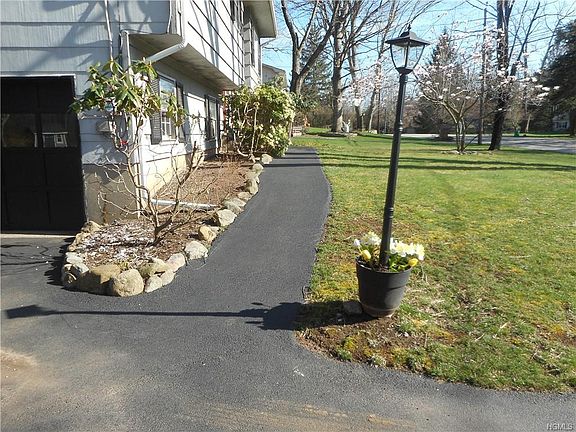 4th image of 48 N Lorna Ln