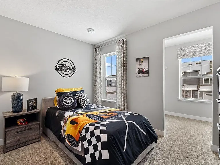 1270 Ashbury Dr — Photo 3