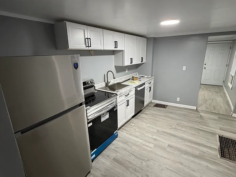 334 Franklin St #2 — Photo 5
