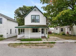 144 Prospect St, Saint Ignace, MI 49781