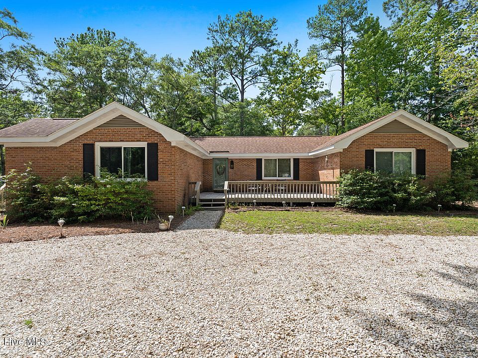 1st image of 1 Golfview Court