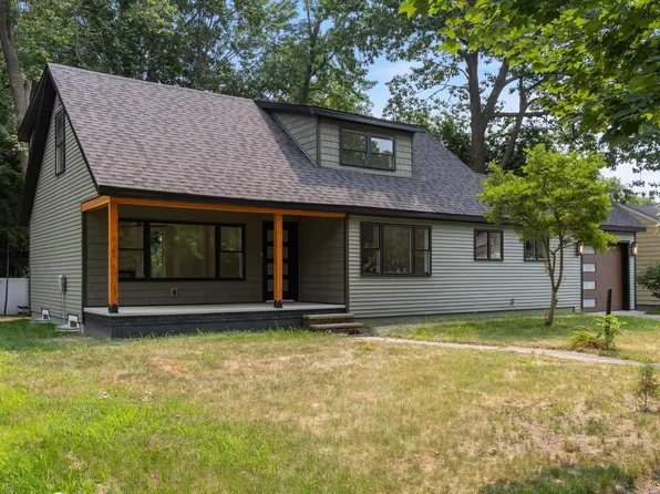 95 Lakewood Parkway, Burlington, VT 05401
