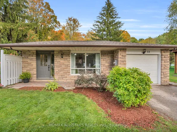 51 Queen St, Georgina, ON L0E 1R0