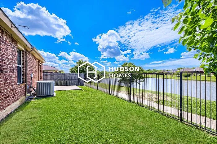 7406 Lake Front Trl — Photo 26
