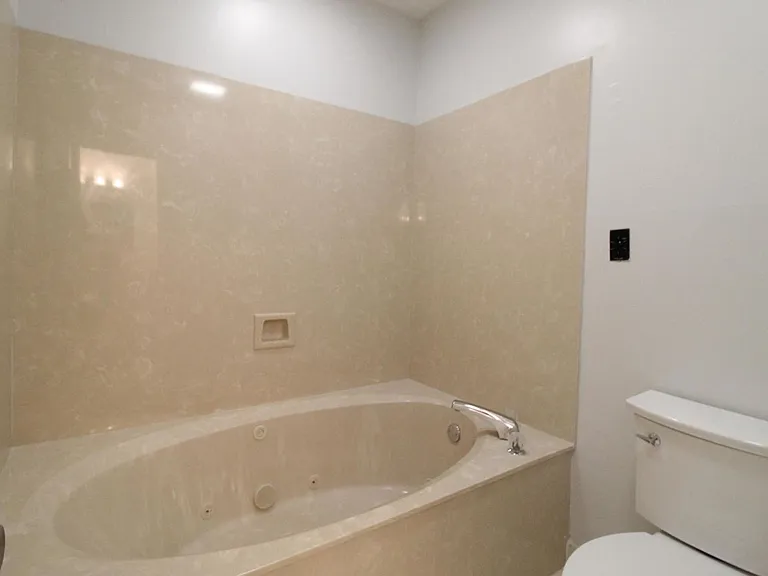 114 Gleneagles Dr — Photo 25