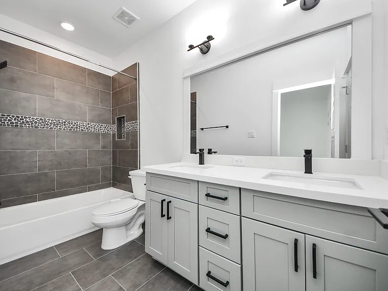 318 Neyland St — Photo 26