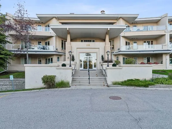 108 SE Edgeridge Ter NW #102, Calgary, AB T3A 6C4