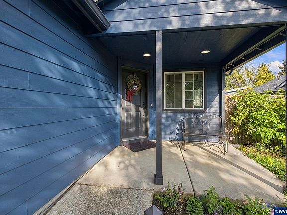 5th image of 1050 Yew St