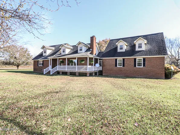 93 Carolines Lane, Whitakers, NC 27891