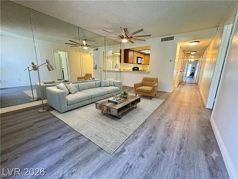 3823 S Maryland Pkwy #H1 — Photo 4