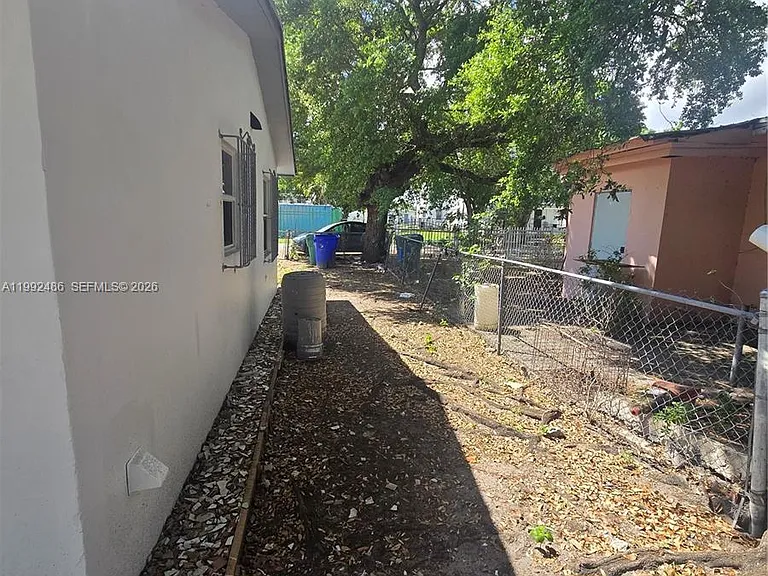6231 NE 1st Ave #2 — Photo 18