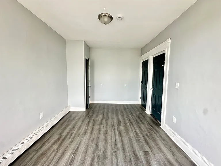 169 Johnson Ave #2R — Photo 6