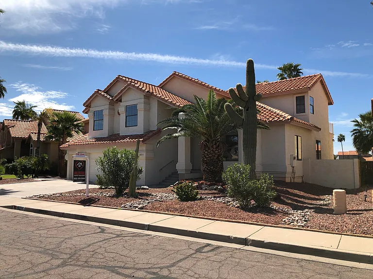 16226 S 37th Way — Photo 3