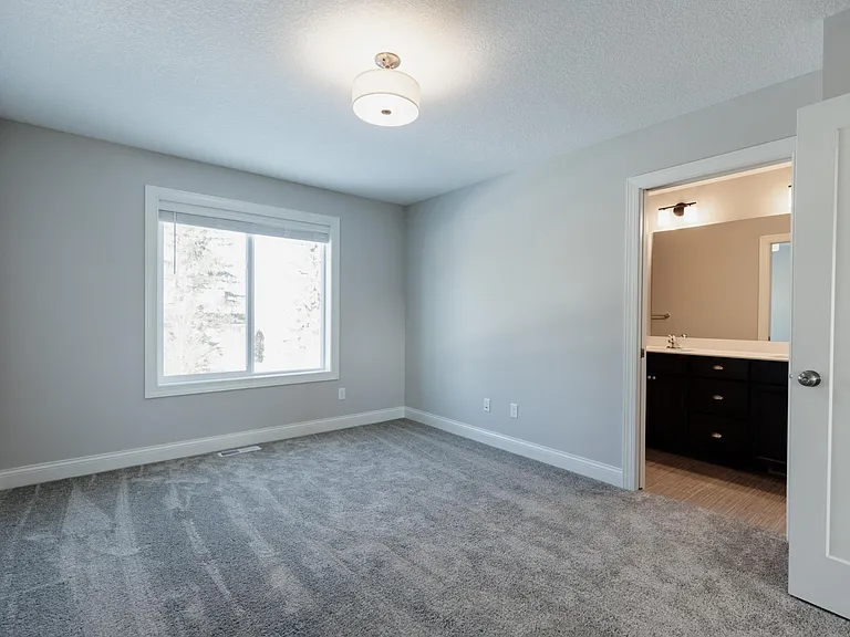 1703 Southpoint Ln — Photo 33