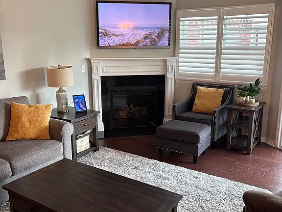 4th image of 6989 Boulder Pointe Dr
