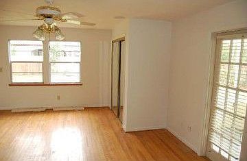 5th image of 1561 Chestnut Ave