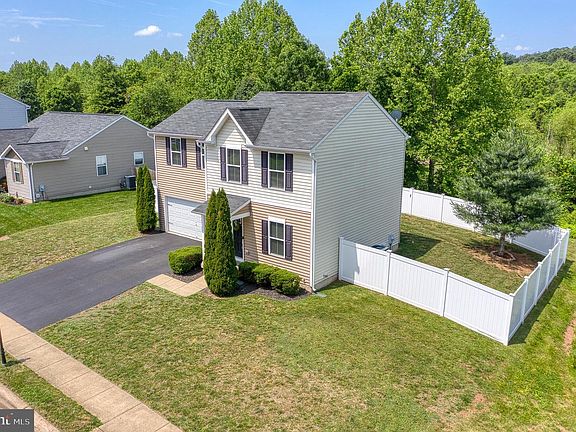 2nd image of 18114 Scenic Creek Ln