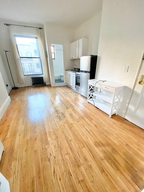1st image of 331 E 88th St APT 4C