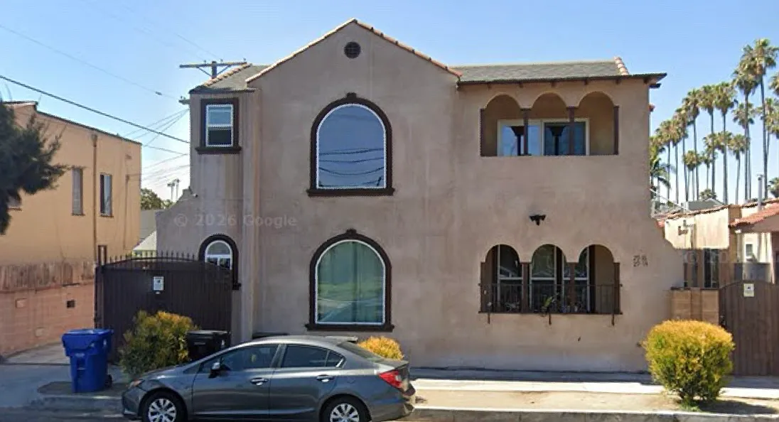 3 bed, 1200 sqft, $3,900 — Photo 1