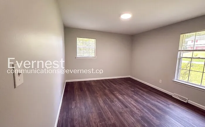 222 Rebecca Dr — Photo 16
