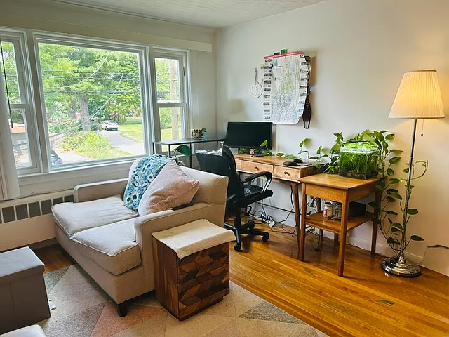 2 bed, 950 sqft, $2,350 — Photo 1