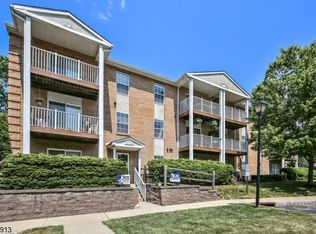 159 Vista Dr #101, Cedar Knolls, NJ 07927