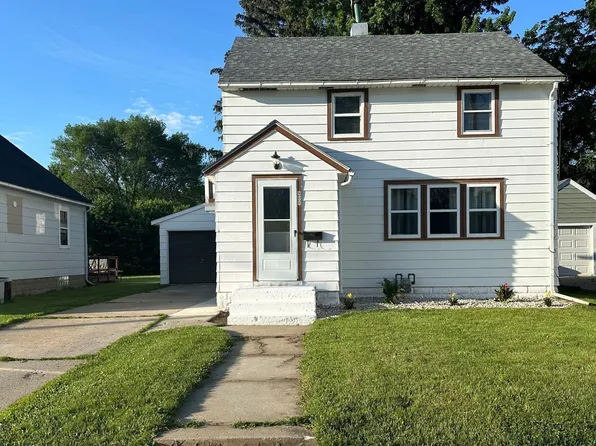 908 8th Ave SE, Austin, MN 55912