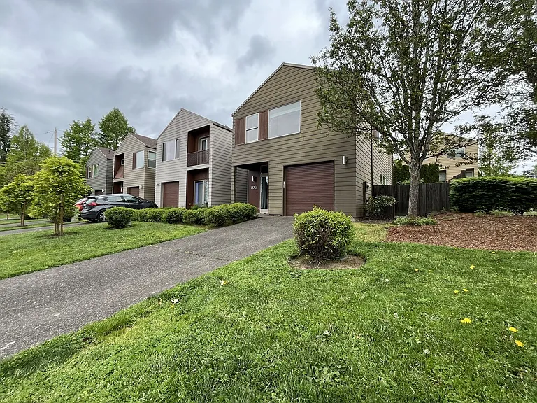 13758 SE Linden Ln — Photo 2