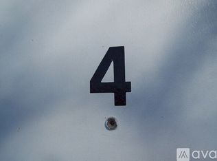 2208 Stoneybrook Rd APT 4, Pekin, IL 61554