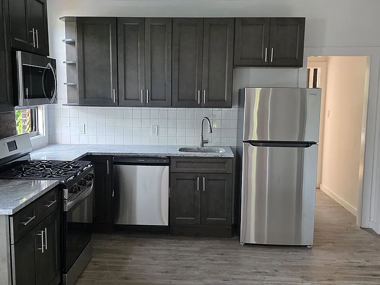 572 River St #2 — Photo 1
