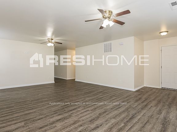 4th image of 3206 Pikes Peak Dr