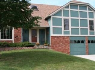 1827 S Lennox Dr, Olathe, KS 66062