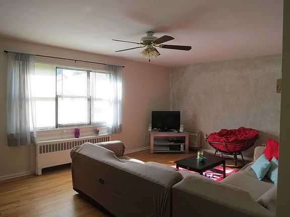 3rd image of 57 Sandra Cir #A2